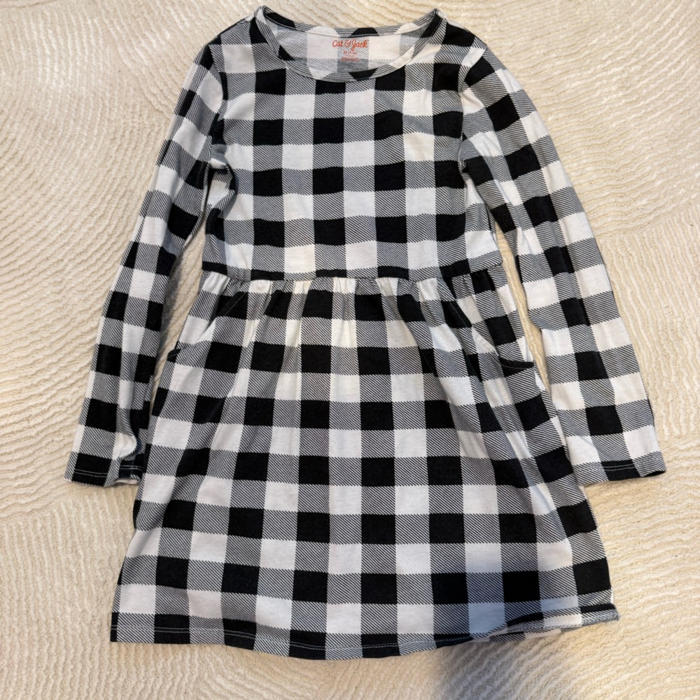 Dress w/ pockets